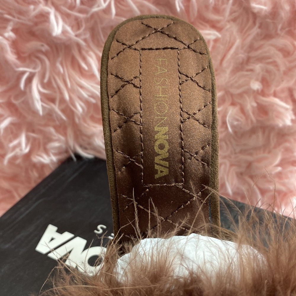 Heels - Picture 6 of 6
